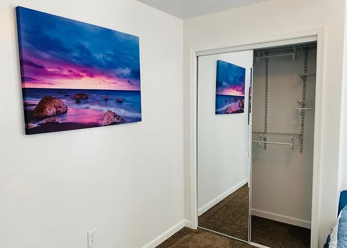 Apartment Blue Diamond 26th St Unit 5 *